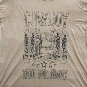 Show me your Mumu tee.